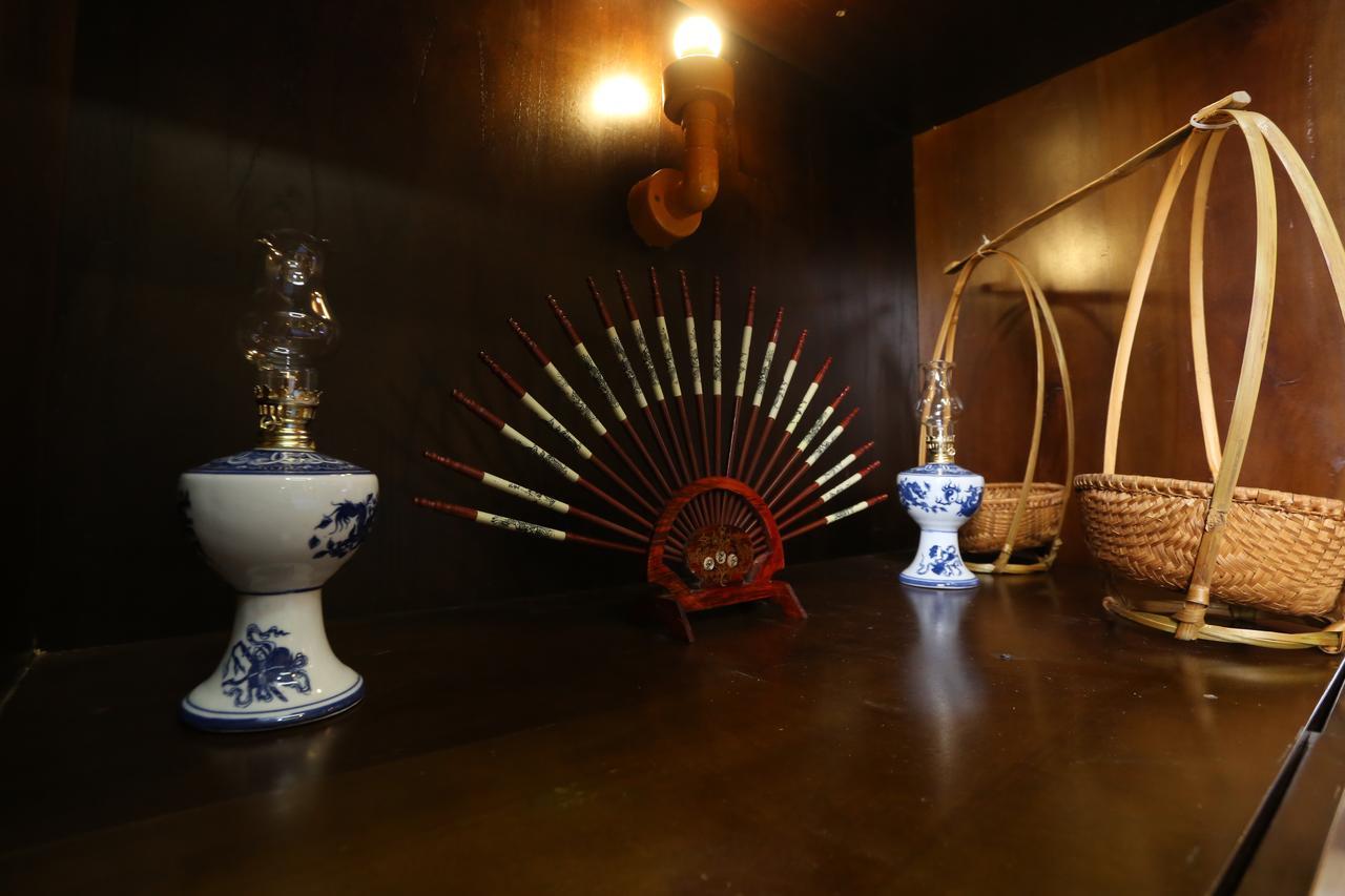 Tuti Lakeside Homestay Hanoi Bagian luar foto